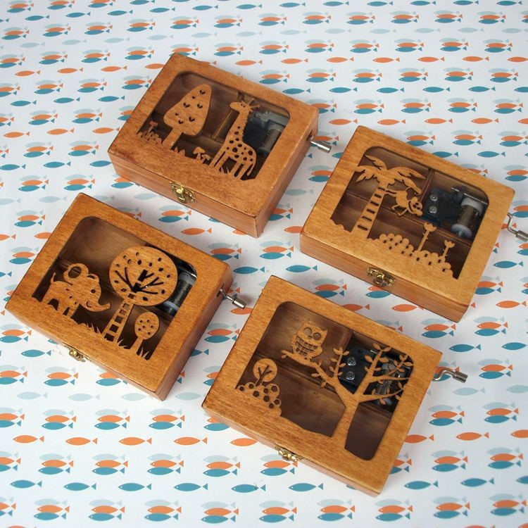 M111大號森林動物手搖音樂盒 創意居家精品生日禮物工藝品擺件