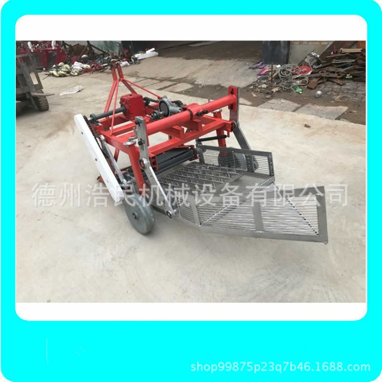 80公分花生收獲機(jī)拖拉機(jī)聯(lián)合花生收獲機(jī)小型農(nóng)用花生土豆收獲機(jī)