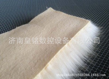 大型激光裁皮機 人造毛激光裁剪機 毛領布料激光切割機