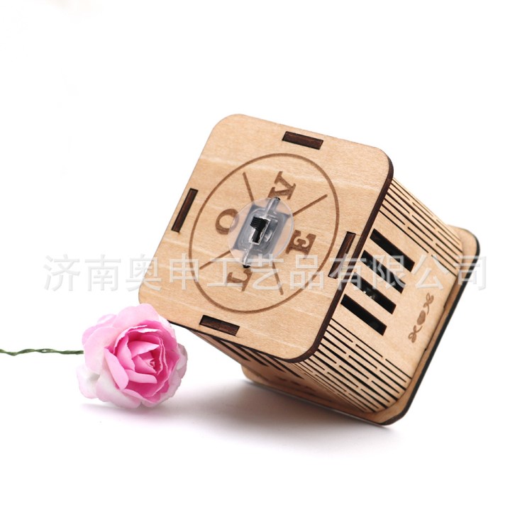 愛(ài)的羅曼史桌上木質(zhì)音樂(lè)盒批發(fā) 表白創(chuàng)意禮品diy刻字八音盒定制