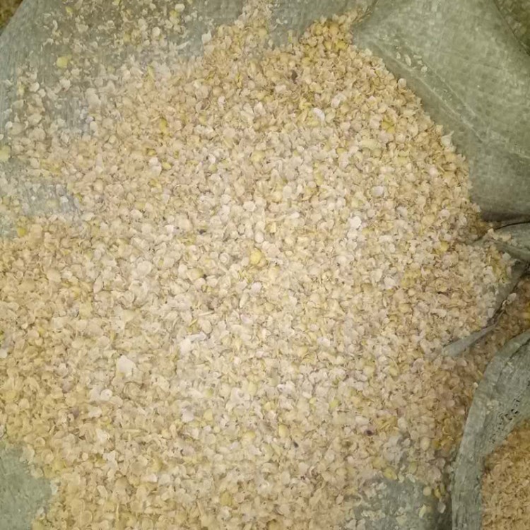 厂家批发销售大豆皮黄豆皮粗纤维饲料豌豆纤维牛羊饲料