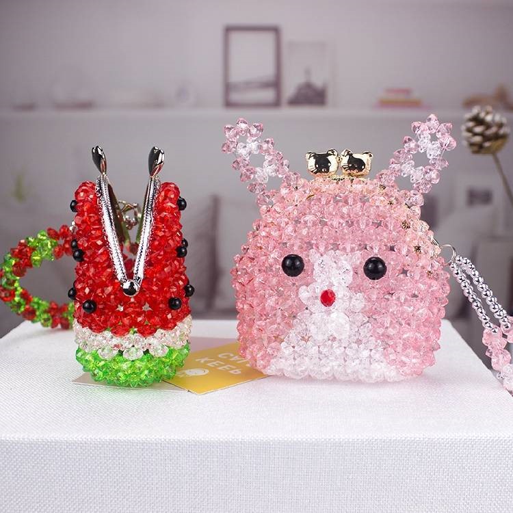 創(chuàng)意手工串珠成品兒童卡通包 穿珠diy制作材料包鑰匙包可愛零錢