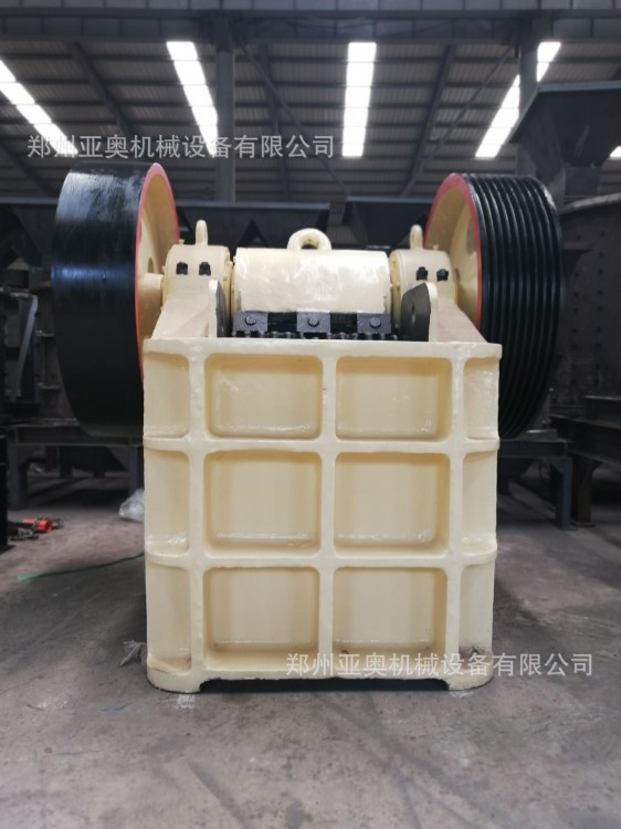 供應(yīng)中小型顎式破碎機(jī) 花崗巖 鵝卵石 礦石 石灰石專用礦山破碎機(jī)