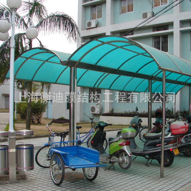 質(zhì)量陽光板車棚 旅游景區(qū)陽光板車棚 輕鋼結(jié)構(gòu)采光棚
