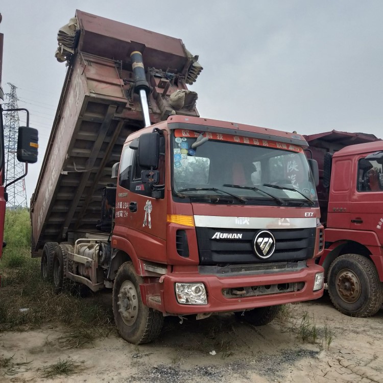 本公司常年銷售豪沃 德龍 歐曼 二手后八輪 前四后八工程自卸車