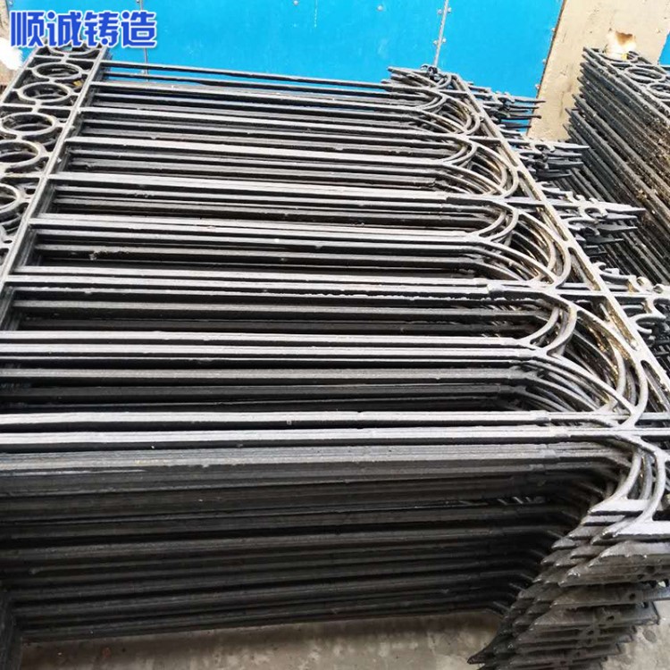 球墨鑄鐵花墻欄桿    弧形鐵藝學校小區花園球墨護欄定制