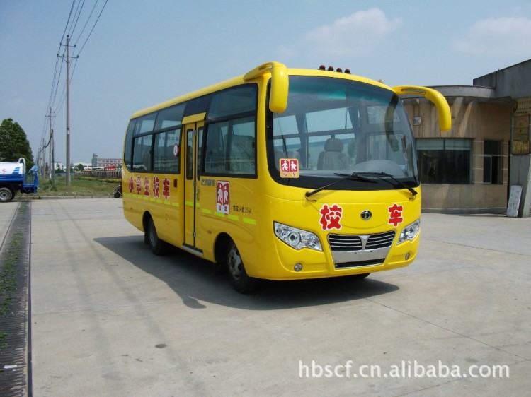 廠家直銷&mdash;35座東風(fēng)校車 幼兒園校車 小學(xué)生校車 客車 價格圖片