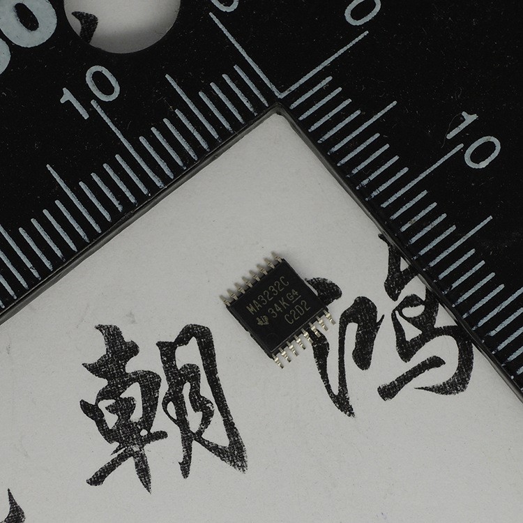 MAX3232CPWR  TSSOP16 RS-232接口芯片 MAX3232 全新TI
