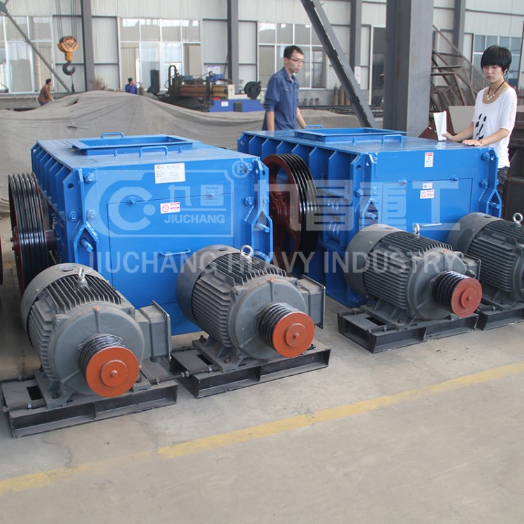 廠家供應(yīng) 齒輥式破碎機 珍珠巖輥式破碎機  珍珠巖破碎設(shè)備廠家