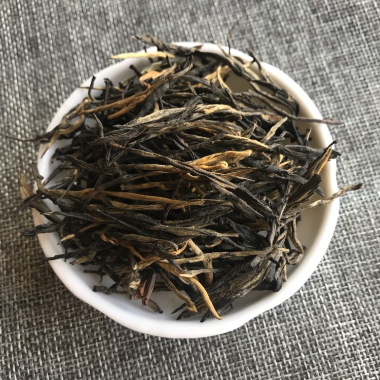 自有茶山 不加香料甜 2019凤庆红茶古树红茶滇红茶 大松针 经典58