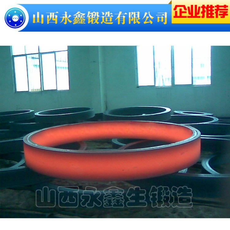 鍛造廠家來圖鍛打加工各類大型環形 16Mn鍛件可熱處理加工