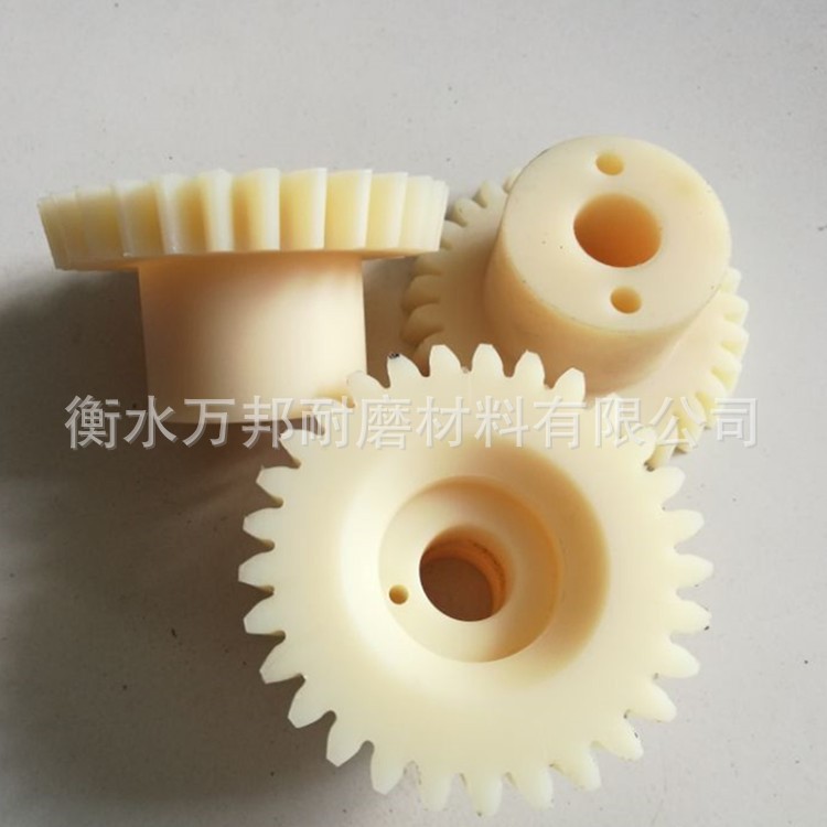 生產(chǎn)澆筑尼龍斜齒輪 尼龍鏈輪 模數(shù)齒輪   MC尼龍齒輪強(qiáng)度高