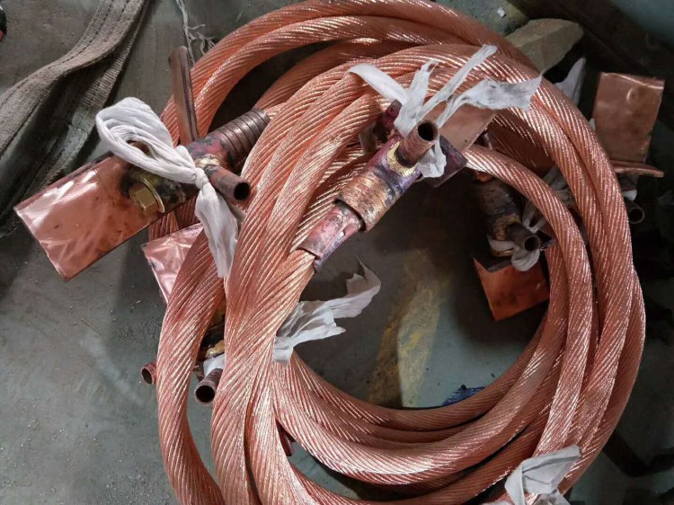 【廠家直銷】 中頻爐感應爐單晶多晶爐用水冷電纜