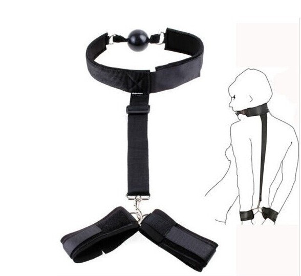 成人用品束縛玩具皮革綁手頸套女用器具  口塞捆綁手銬反手頸銬