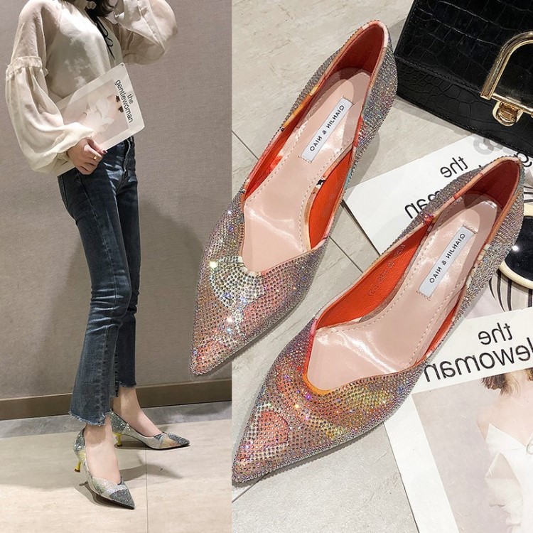 韓版新款單鞋奢華水鉆紅婚紗鞋2019時(shí)尚氣質(zhì)性感尖頭細(xì)跟百搭女鞋