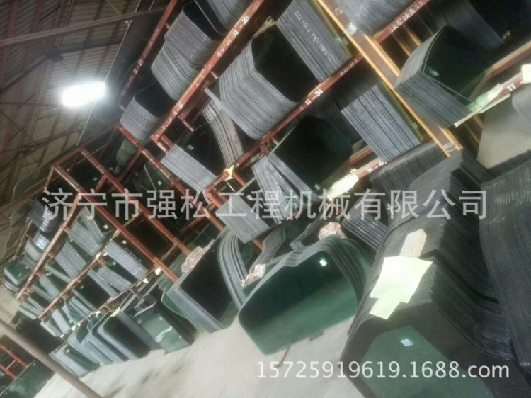 長期大量供應(yīng)原裝中聯(lián)重科下駕駛室QY30擋風(fēng)玻璃 雨刮片全車配件