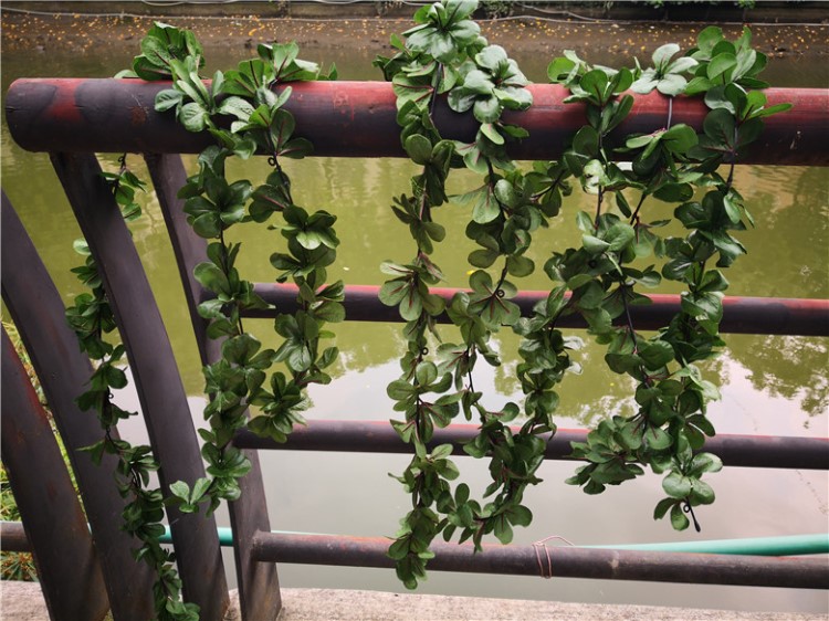 工廠直銷(xiāo)仿真花藤假仿真花裝飾花管道花裝飾塑料裝飾假花藤杜鵑供