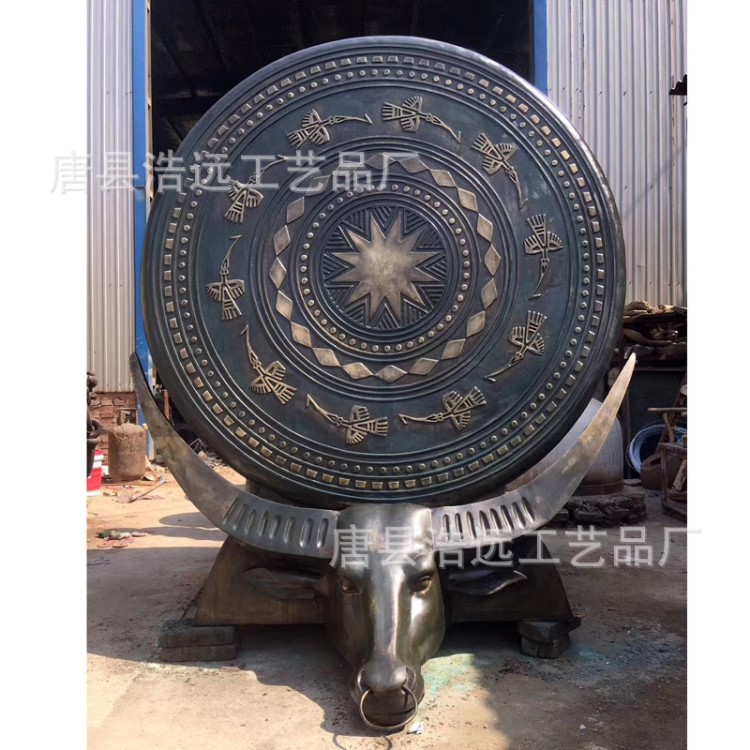 廣西銅鼓大型雕塑 壯族銅雕鼓 各種民族銅雕塑制作廠家定制
