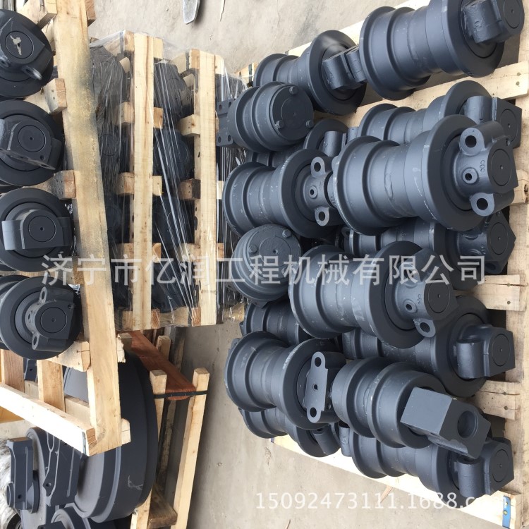 山推推土機(jī)SD32支重輪 推土機(jī)支重輪 推土機(jī)配件批發(fā)零售
