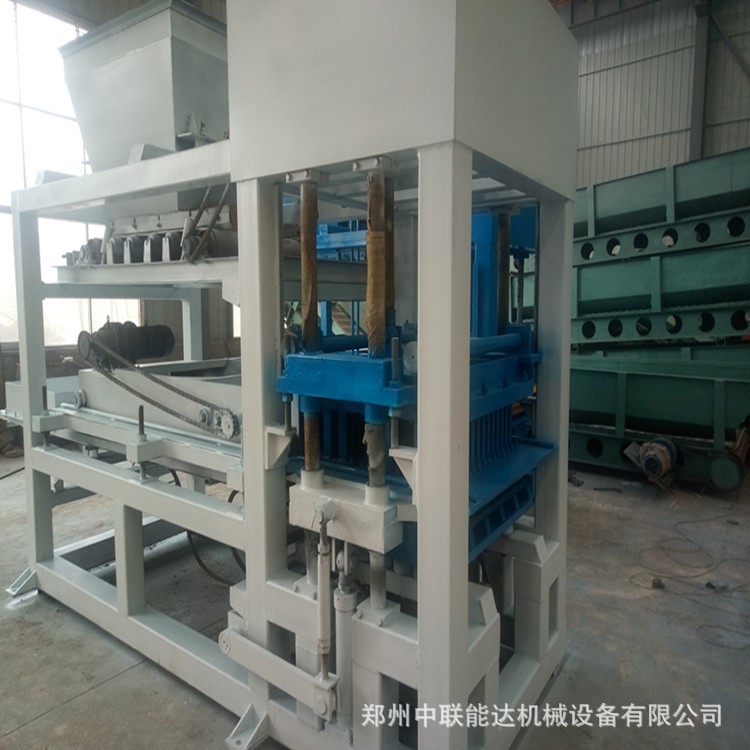 一機(jī)多用全自動水泥磚機(jī) 鋼筋混凝土支撐水泥墊塊機(jī) 墊塊磨具