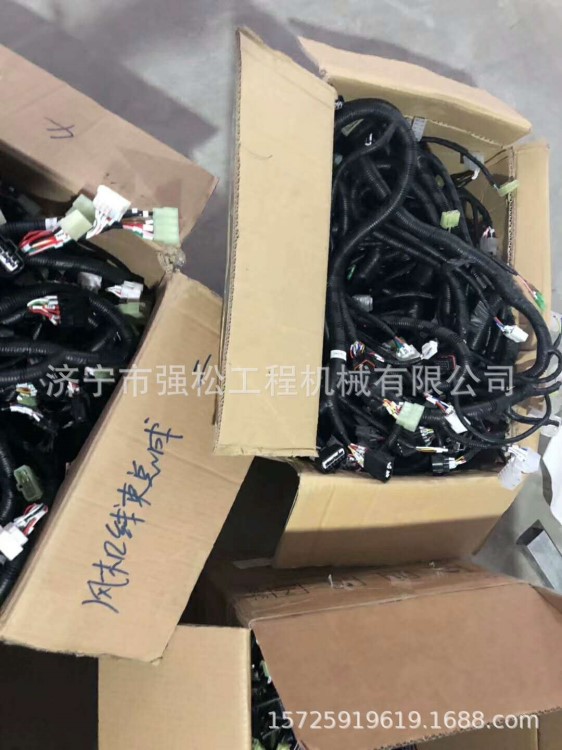 大量現(xiàn)貨供應(yīng)裝載機(jī) 福田雷沃85全車線束 裝載機(jī)電器件