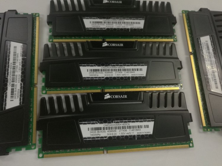 海盜船臺式機(jī)內(nèi)存條 DDR3 4G/1600 PC31200U