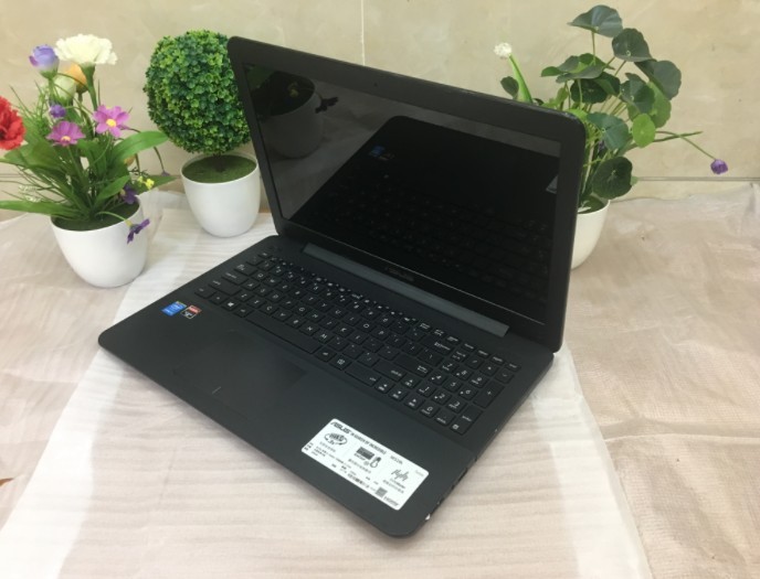 批發(fā)AsusW519筆記本電腦I5-5200U 8G 固態(tài) 2G獨顯 15.6寸 游戲本