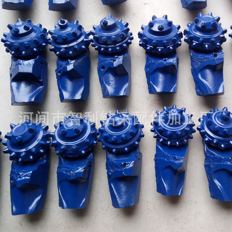 生產(chǎn)8寸半鑲齒三牙輪牚片廠家批發(fā)直銷價(jià)格 牙輪鉆頭廠
