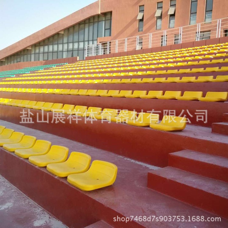 體育場(chǎng)館座椅 電動(dòng)手動(dòng)低靠背看臺(tái)中空吹塑伸縮看臺(tái)座椅