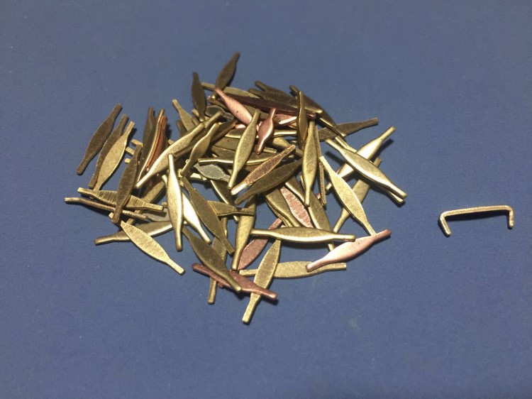 锔瓷锔钉冲压黄铜钉锔钉钜钉焗钉焗钉锯钉部分地区包邮