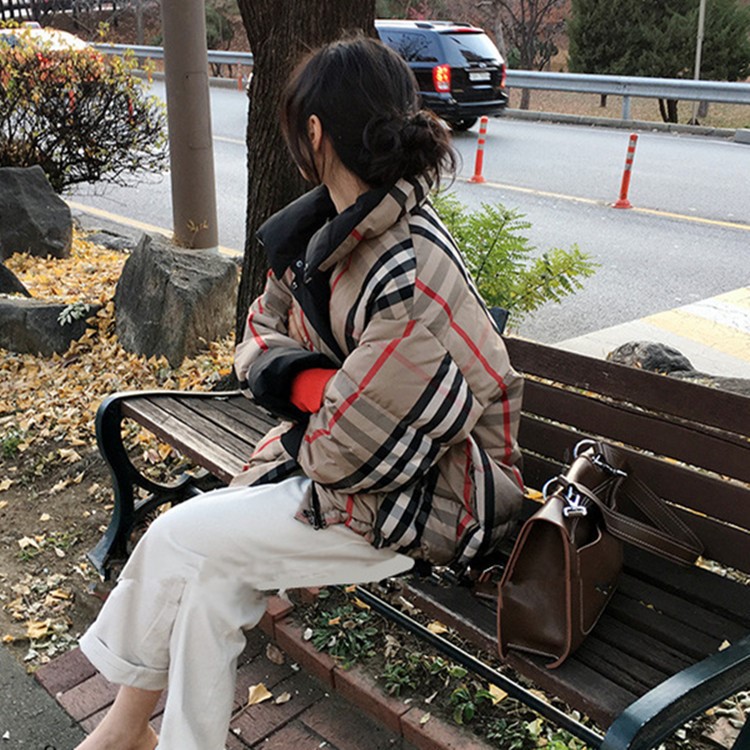 B家面包服羽絨衣女韓版寬松加厚兩面穿短款羽絨服大碼外套女批發(fā)