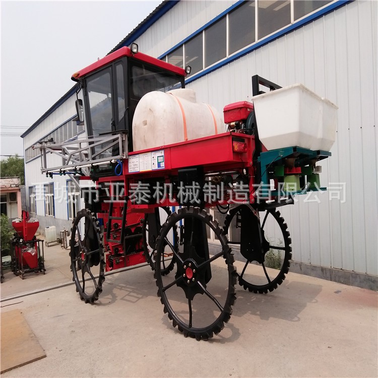 新疆亞泰機械棉花打藥機噴藥車配置液壓升降撒肥機量S