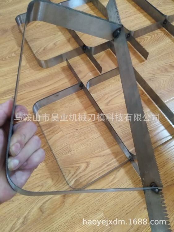 廠家直供異形長刀片 薄膜刀片  塑料膜刀片 長條超薄刀片  可定制