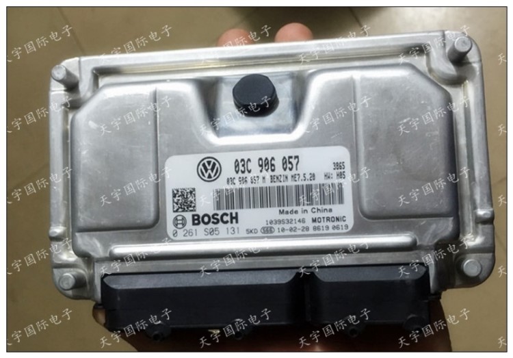 ECU 適用于大眾波羅POLO汽車發動機電腦板 03C906057 0261208842