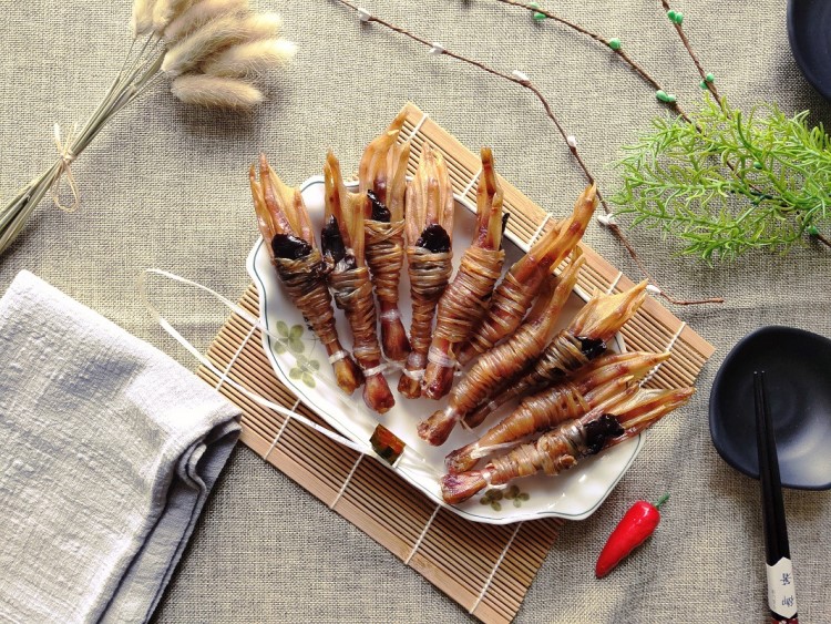 廠家直銷水陽(yáng)三寶鴨腳包 宣城特產(chǎn)1串10支 酒店徽菜單心鴨腳包