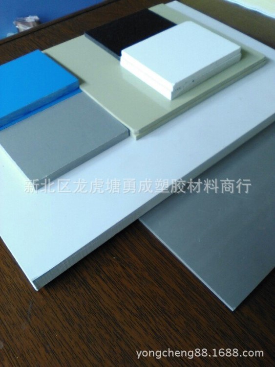 雙面結皮PVC發(fā)泡板江蘇常州PVC雪弗板廠家 生產(chǎn)彩色PVC發(fā)泡板
