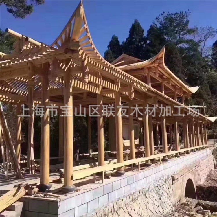 多规格加工园林景观圆柱 柳杉古建筑碳化木 古建家具杉木条批发