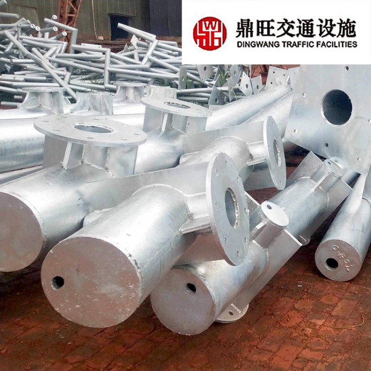 河北滄州廠家 鍍鋅鋼結構支撐 交通公路標志牌用標志桿