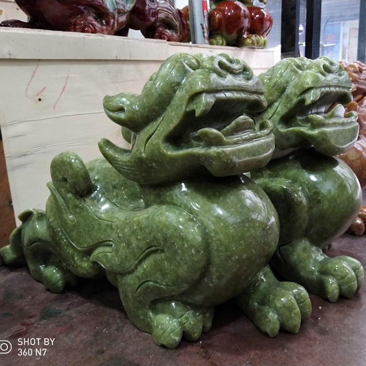 岫玉擺件60厘米貔貅擺件黃色綠色招財鎮(zhèn)宅公司禮品