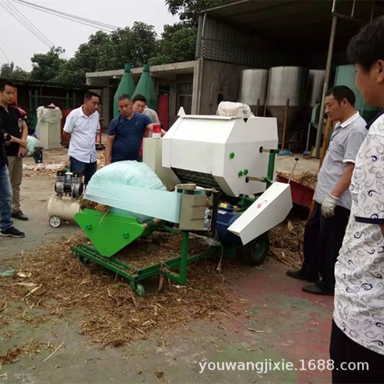 秸稈圓捆包膜機(jī) 全自動(dòng)青貯秸稈打包機(jī) 草料打捆包膜一體機(jī)