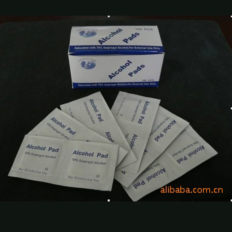 一次性使用酒精片（alcohol pads）