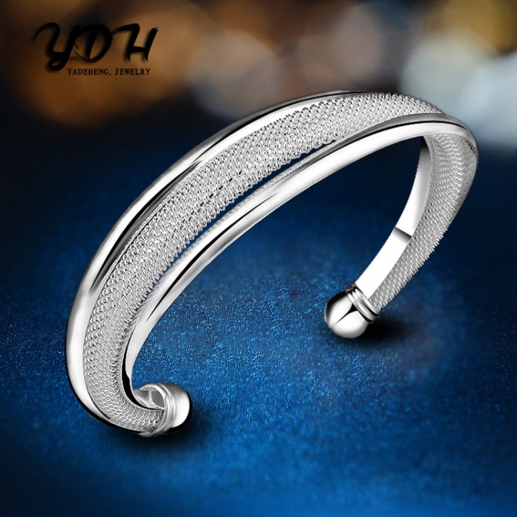 批發(fā)韓國飾品 雙線網(wǎng)手環(huán) 鍍銀手鐲 國外手鐲女 擺地?cái)偀豳u產(chǎn)品