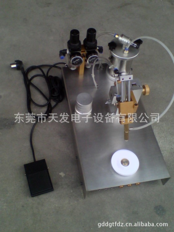 廠家直銷喇叭點膠機 音膜組合機 圓形點膠