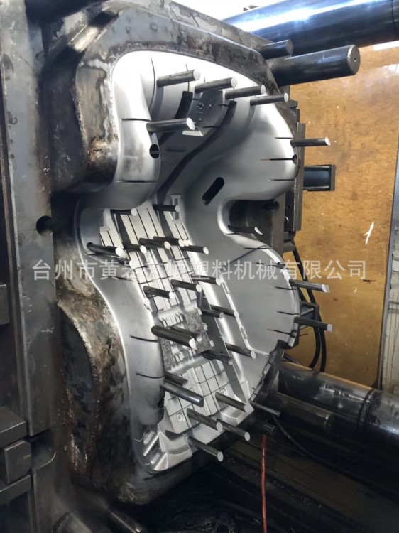 生產(chǎn)定做便攜式汽車嬰兒童座椅塑料骨架模具座椅成品生產(chǎn)批發(fā)