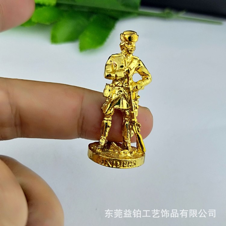 離心翻砂加工環(huán)保低溫鋅合金公仔擺件 合金兵仔 世界象棋兵仔擺件