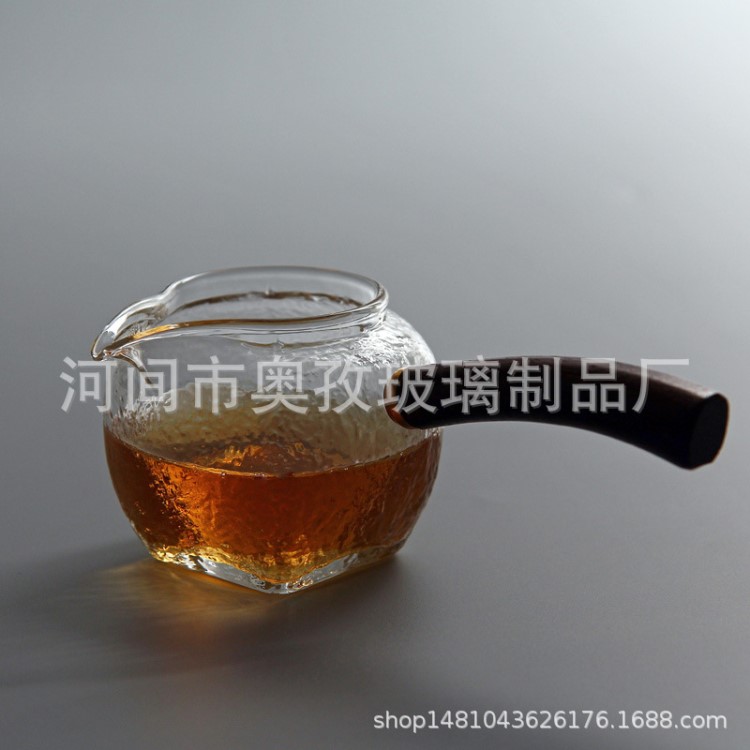 功夫茶具加厚耐熱玻璃公道杯錘目紋分茶器側(cè)把手工茶海木把杯