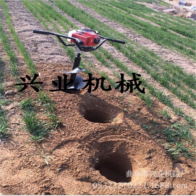 單人手提式植樹挖坑機 葡萄園立柱鉆孔機 新型種植打坑機視頻