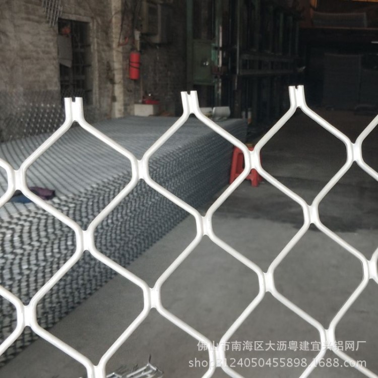 廠家銷售各種規(guī)格的美格網(wǎng) 菱形美格護(hù)欄網(wǎng)片 鋁網(wǎng)片加工廠家