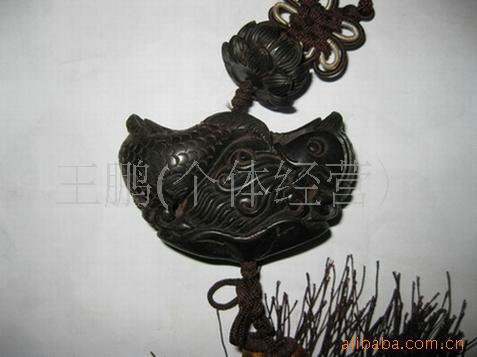 創(chuàng)意家居飾品批發(fā) 黑桃木木雕工藝品掛件 木質(zhì)工藝品創(chuàng)意招財