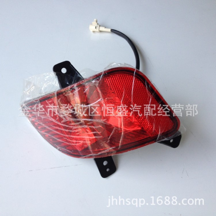 適用新長安之星5后杠燈后霧燈后防霧燈長安M201后霧燈尾燈燈罩